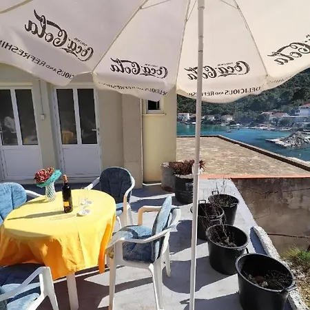 Belin - Soba S Pogledom Na 3*