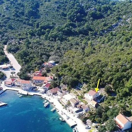 Belin - Soba S Pogledom Na Okuklje